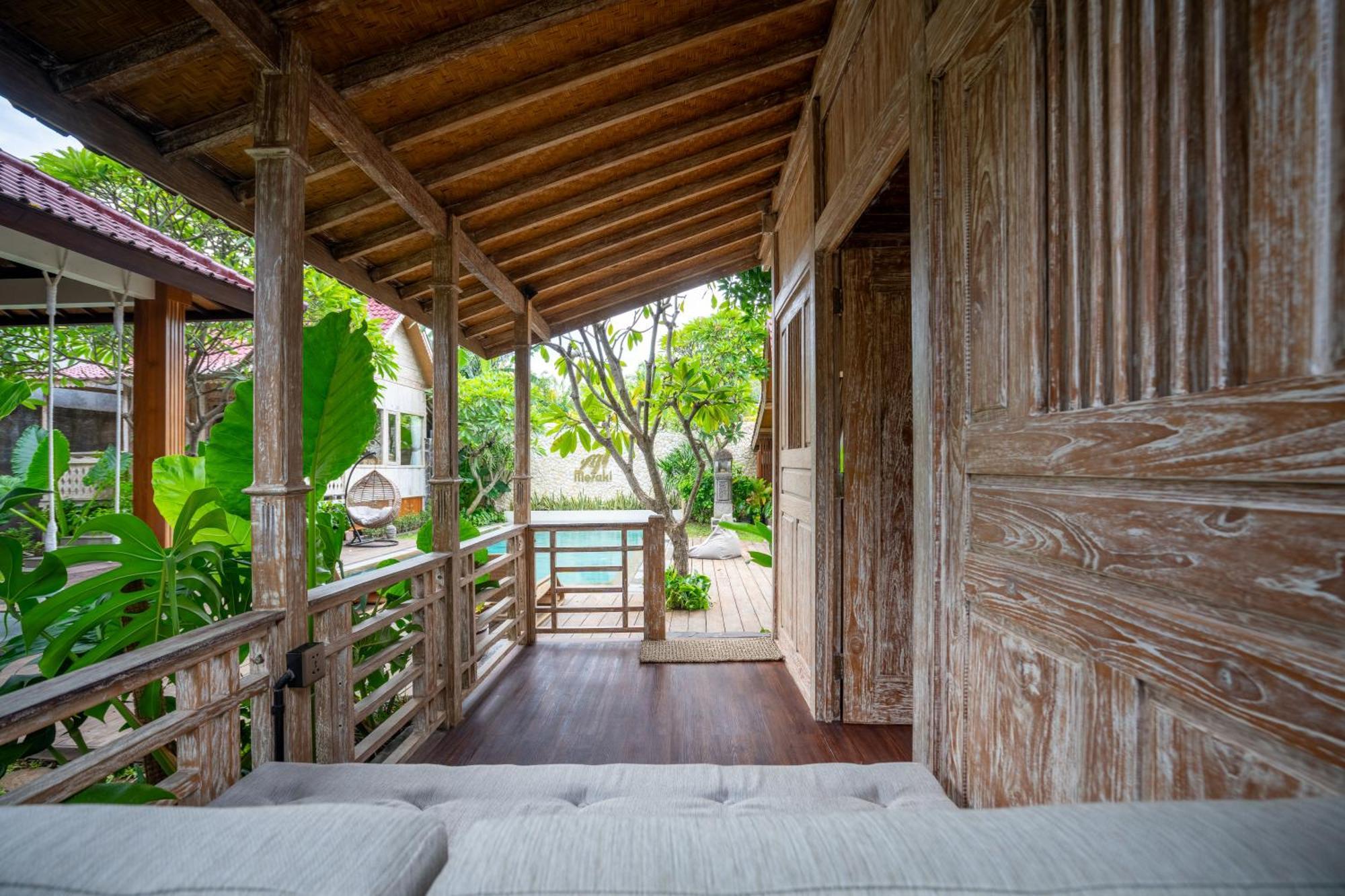 Meraki Luxury Villa เปมูเตรัน ภายนอก รูปภาพ