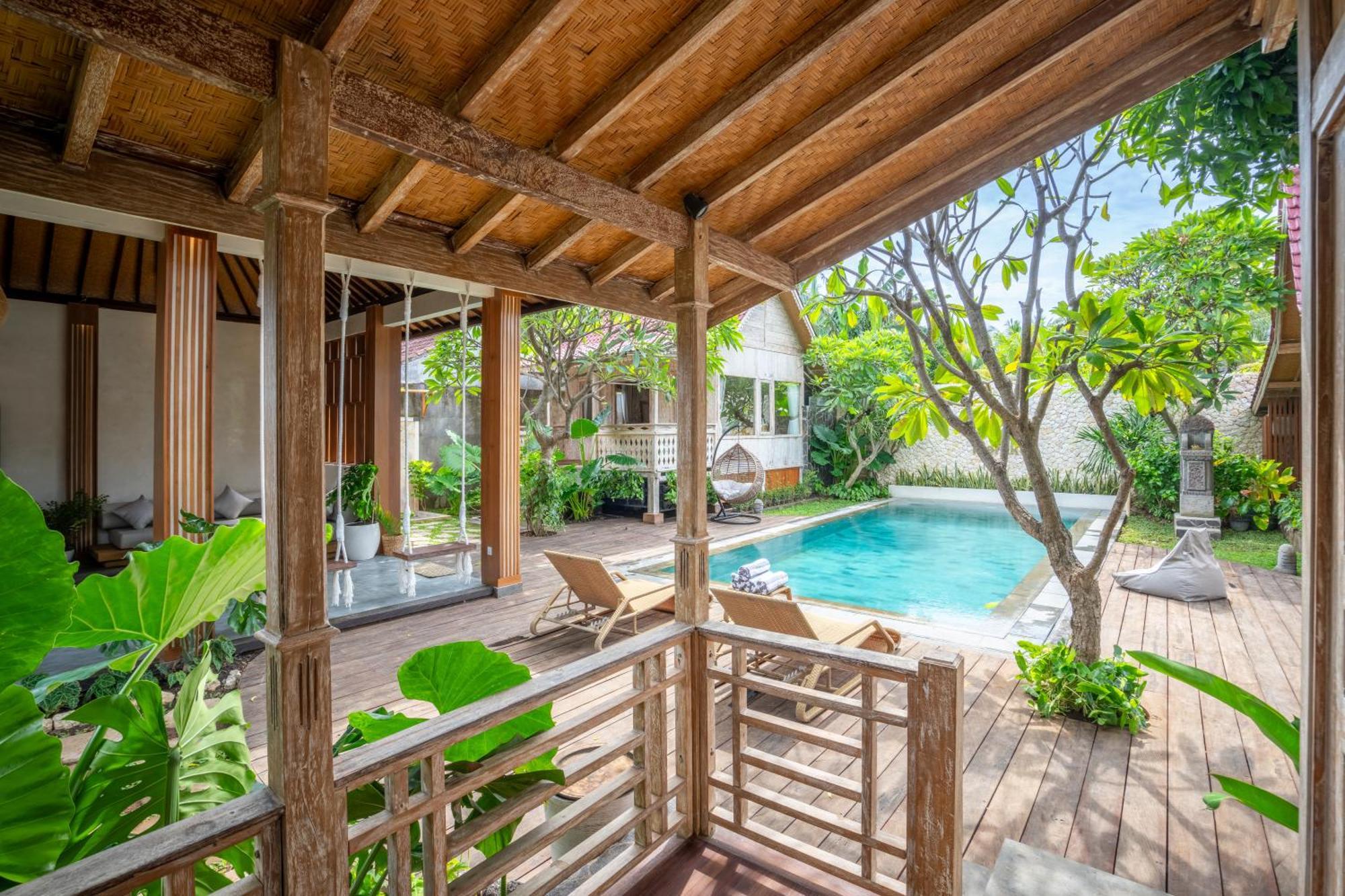 Meraki Luxury Villa เปมูเตรัน ภายนอก รูปภาพ